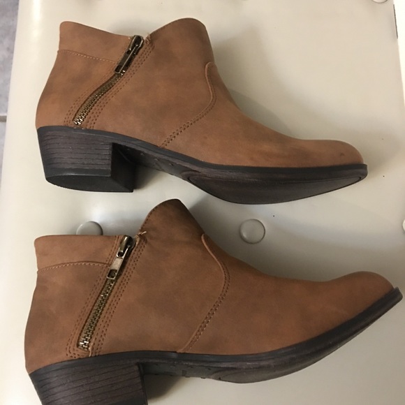 Booties - Picture 4 of 8